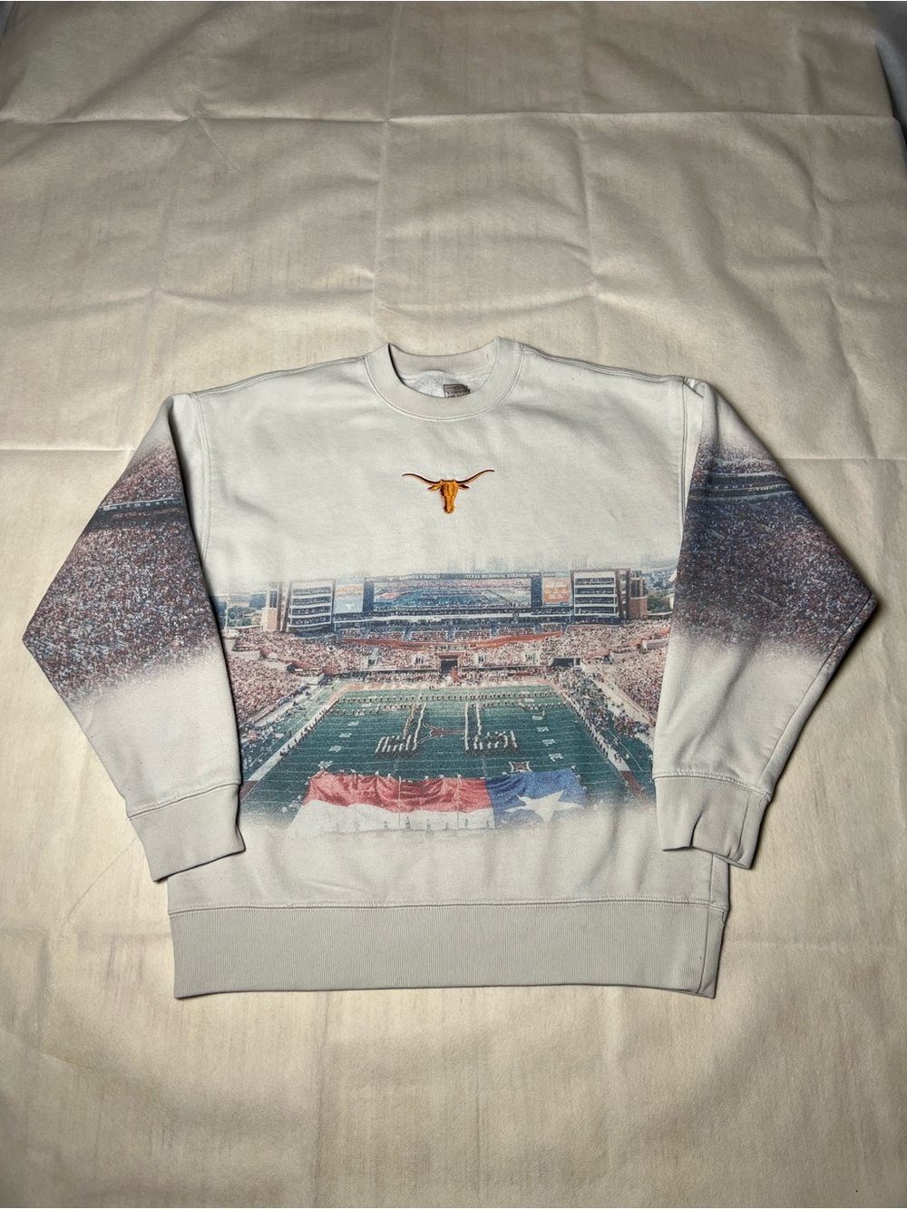 Texas Longhorns crewneck sweatshirt‎ with graphic of a football stadium